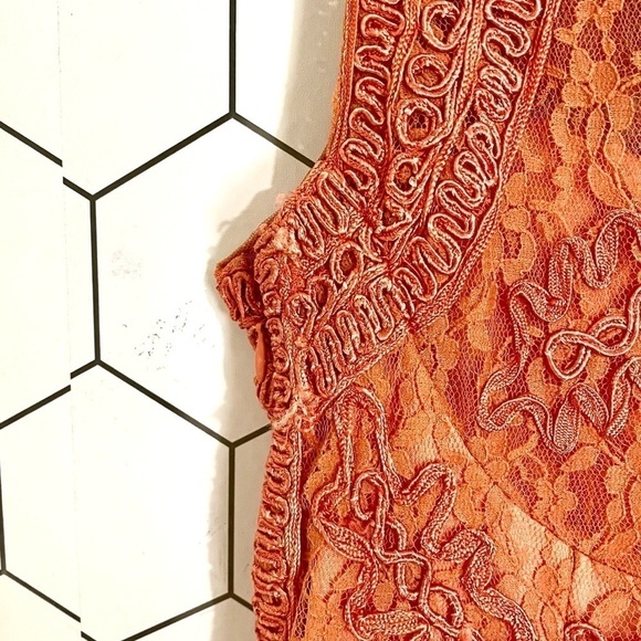 JS Collections Soutache and Lace Melon Sleeveless Sheath Dress SIZE 4 - Picture 6 of 8